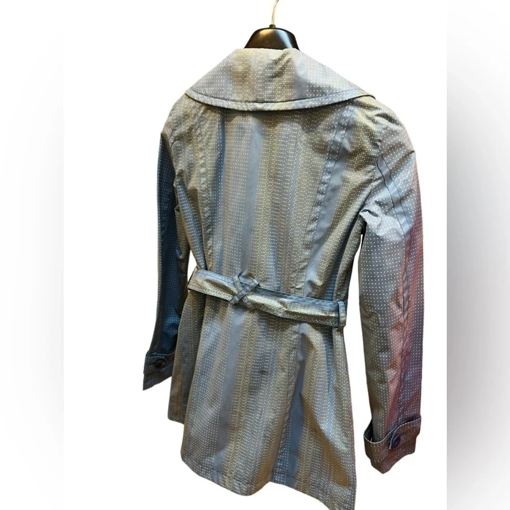 Tulle Women’s Lined blue dotted trench coat in Small - Picture 5 of 15